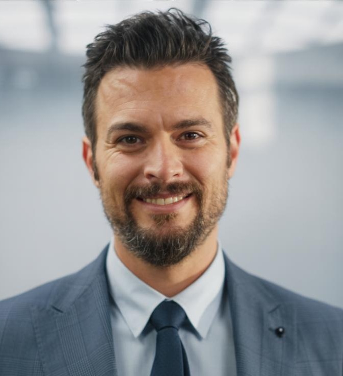 Dr. Hakan Aslan Akademisyen, Yönetim Danışmanı